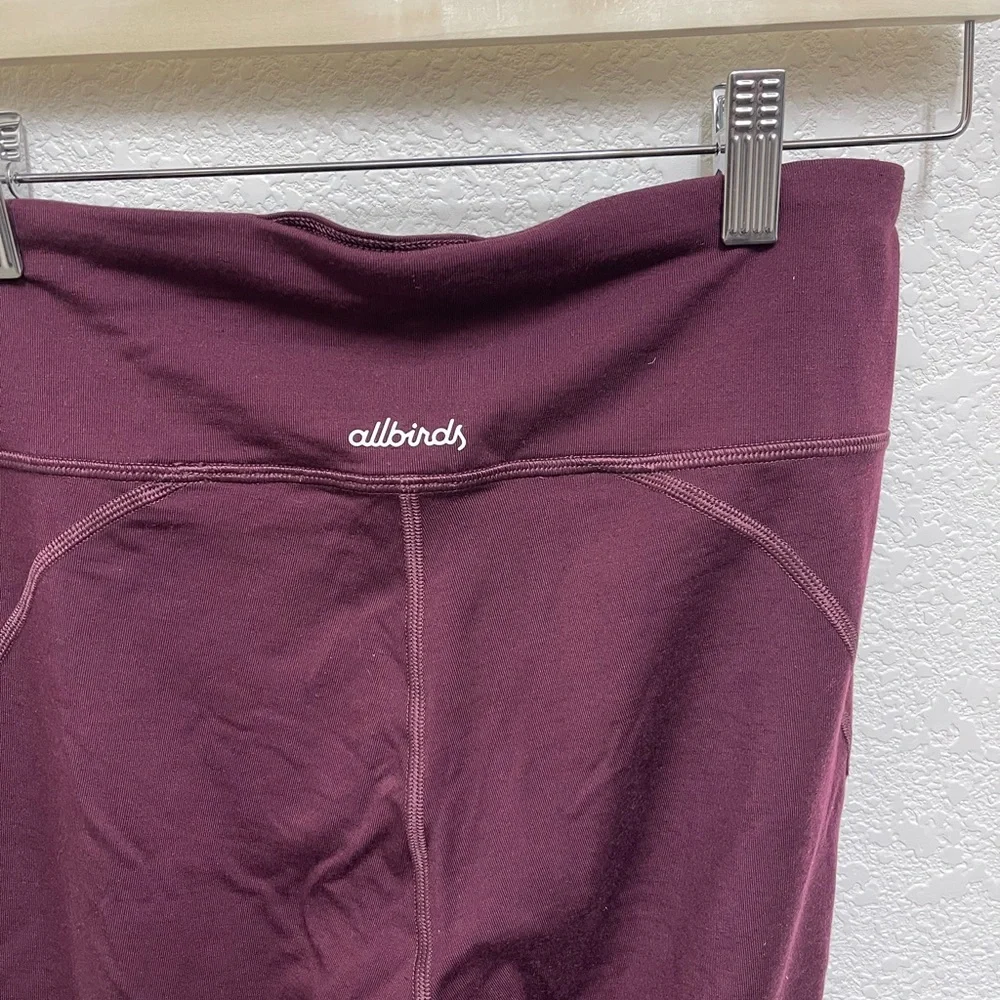 ALLBIRDS Natural Legging in Maroon Size M Activewear - Picture 3 of 4